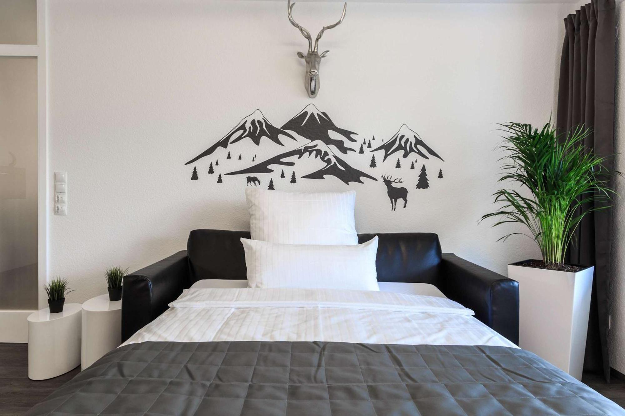 Relax Apartment Black & White Friedrichshafen Bagian luar foto